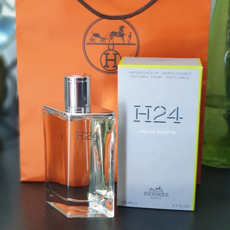 Sniffing Perfumes H24 Parfumo Hermes H24 2pc Gift Set 30ml Eau De - Main Image